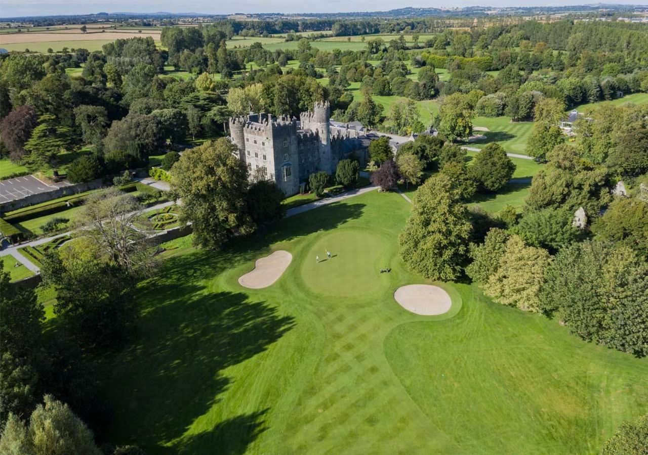 The Lodges At Kilkea Castle Екстериор снимка